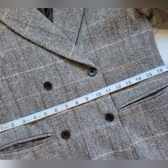 Wool Jacket and Skirt Set - Picture 7 of 10